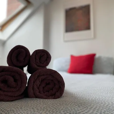 Duplex In The Heart Of With Fantastic Views 아파트 헨트