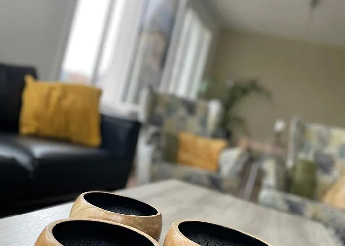 Duplex In The Heart Of With Fantastic Views * 헨트