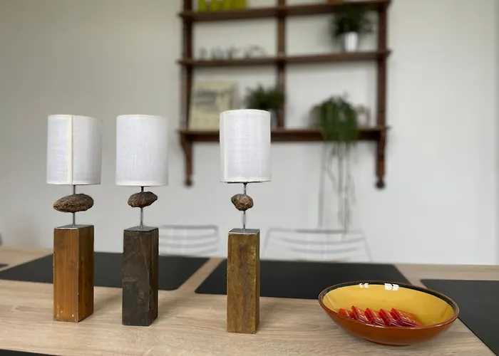 Duplex In The Heart Of With Fantastic Views * 헨트